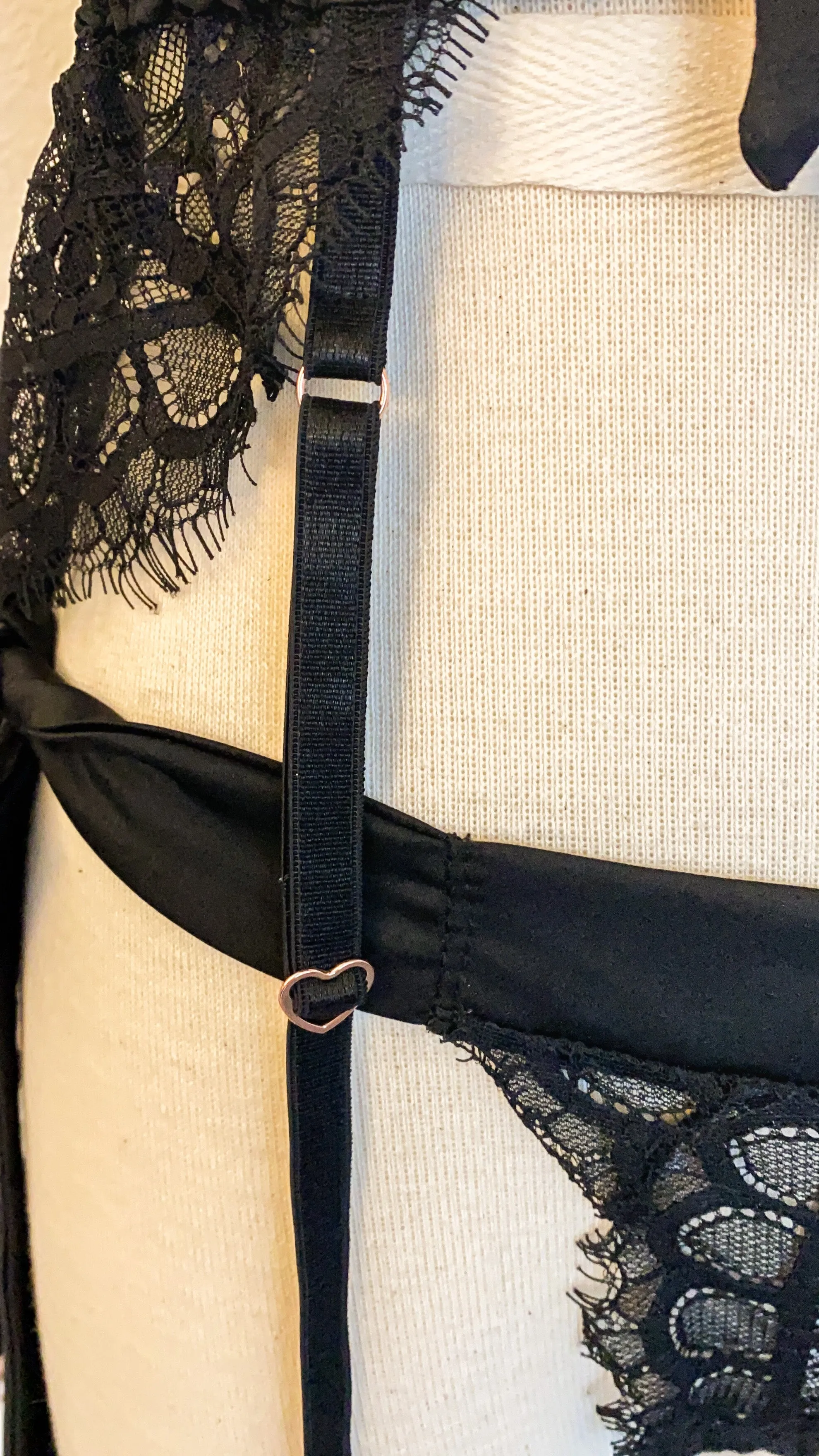 3-Piece set - Bralette, Panty & Garter Lace Satin