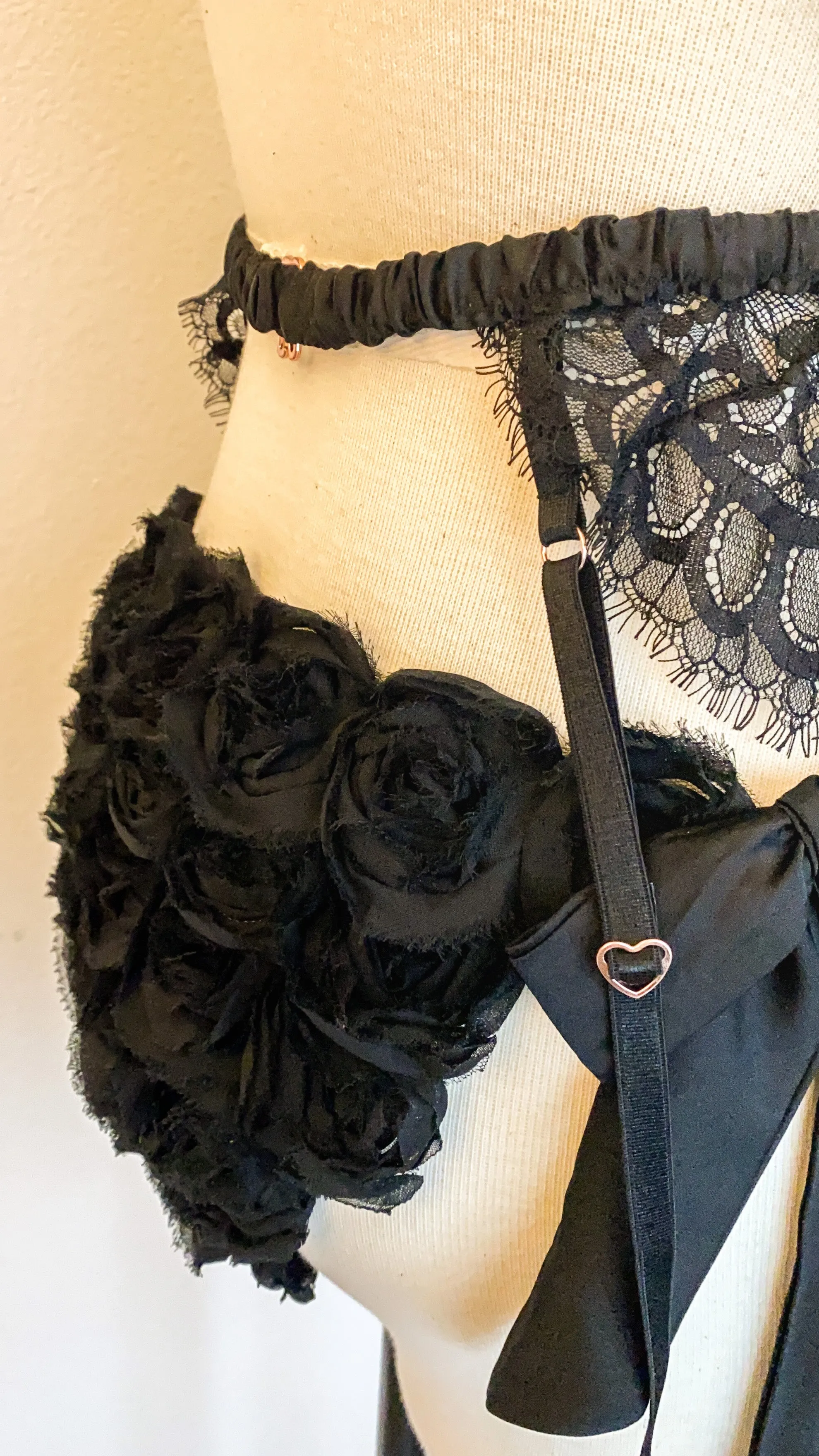 3-Piece set - Bralette, Panty & Garter Lace Satin