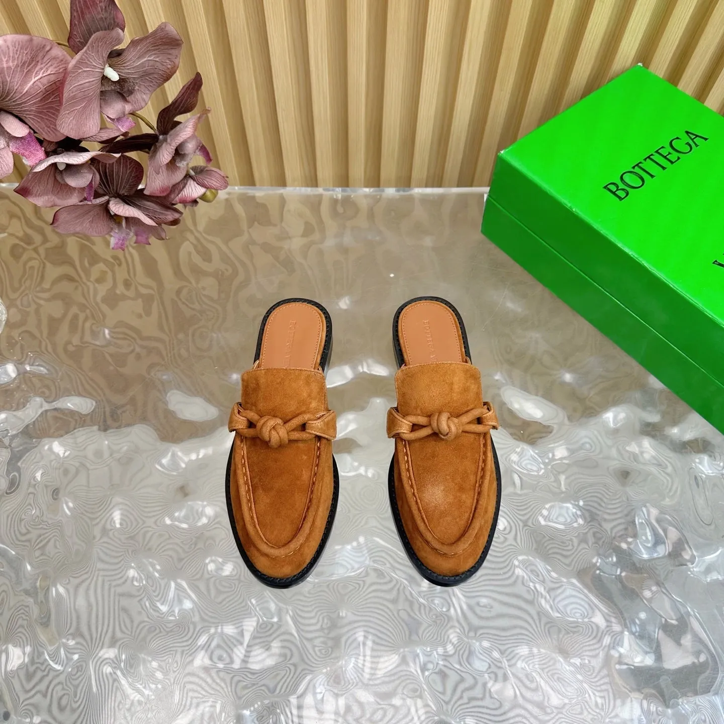 Astaire Loafer Gold Suede 176154