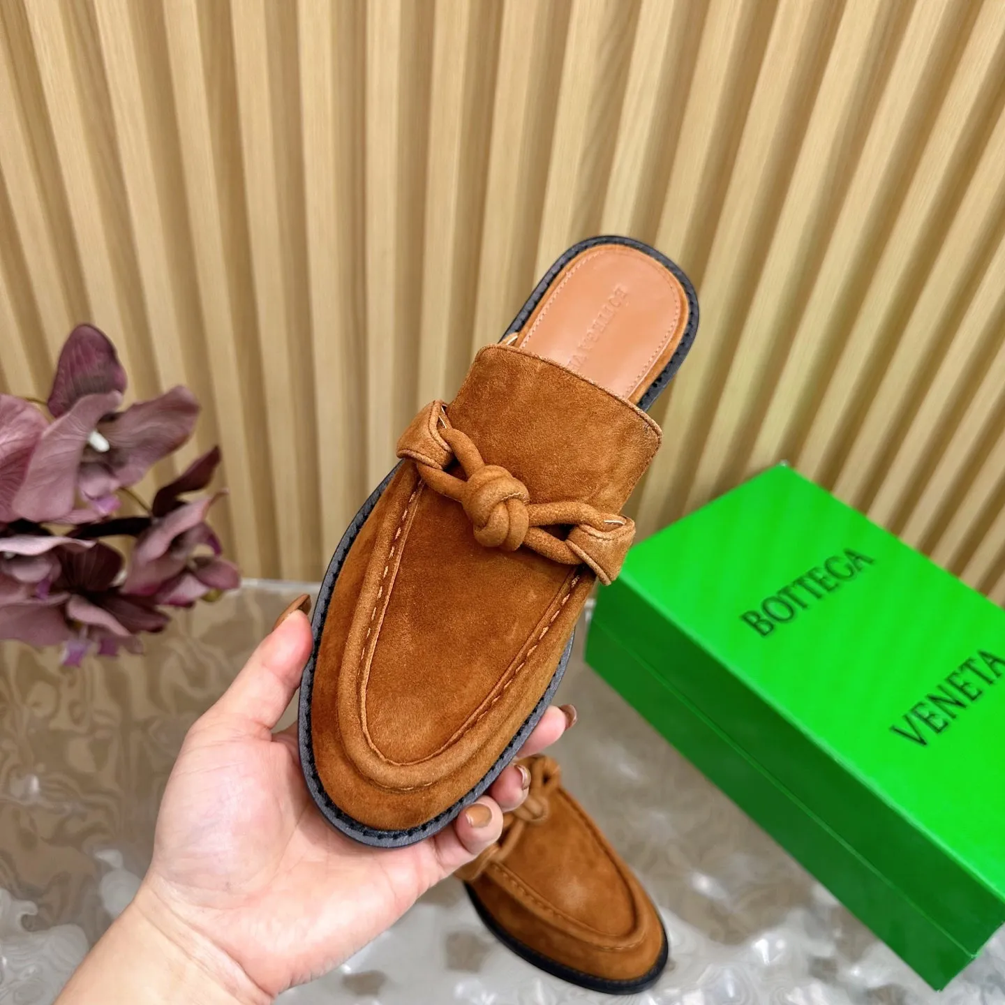 Astaire Loafer Gold Suede 176154