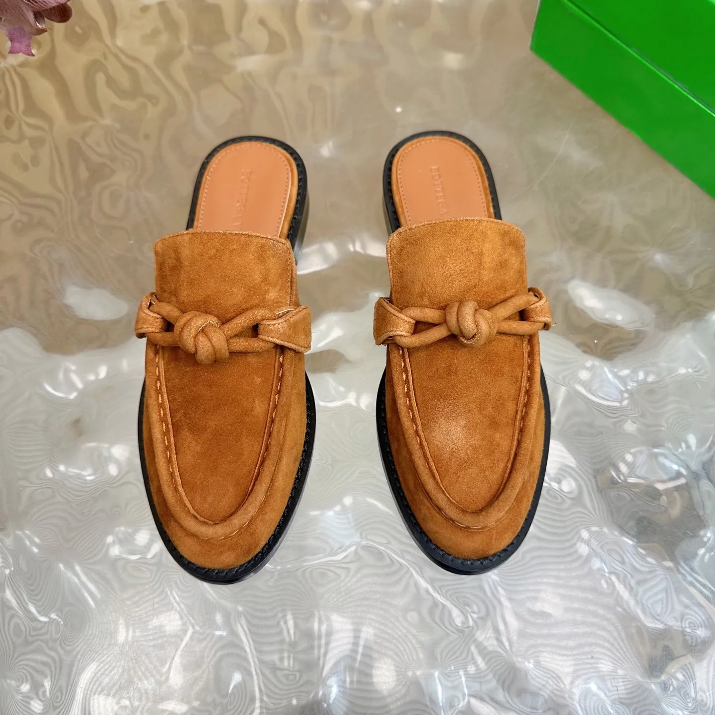 Astaire Loafer Gold Suede 176154