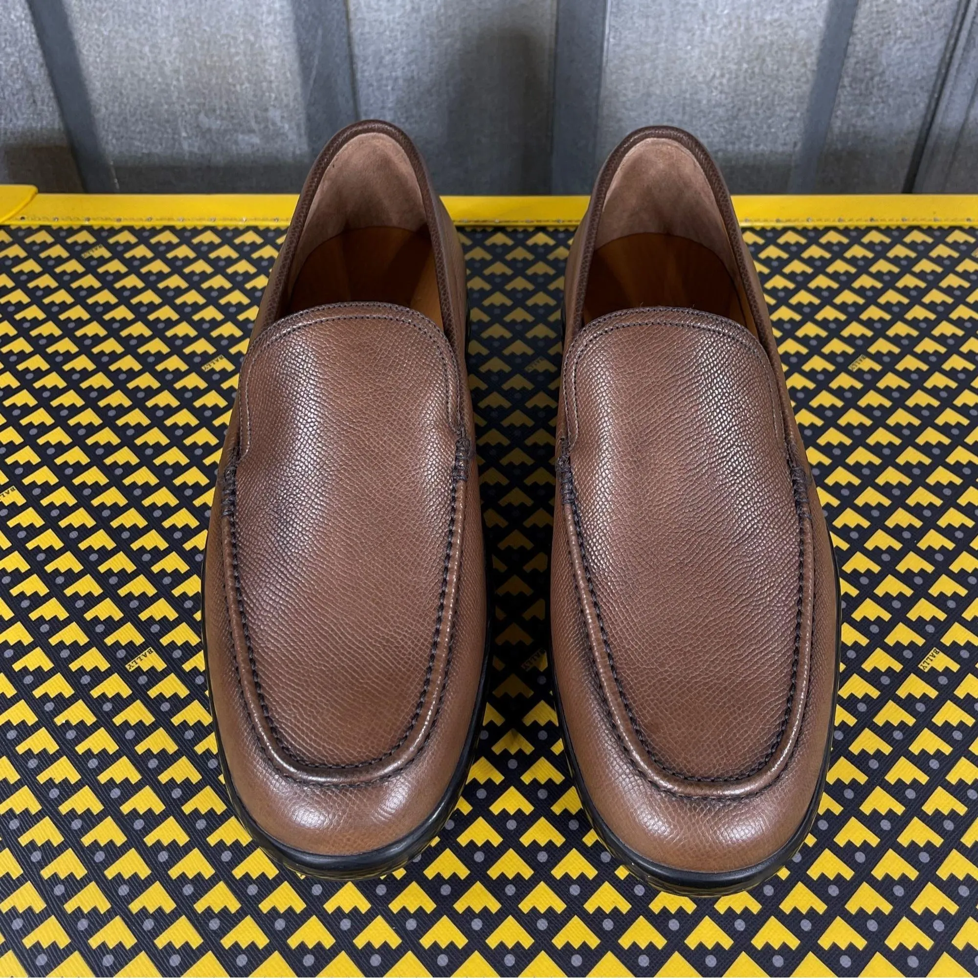 Bally Mils Coffee Leather Loafers w/ Defect