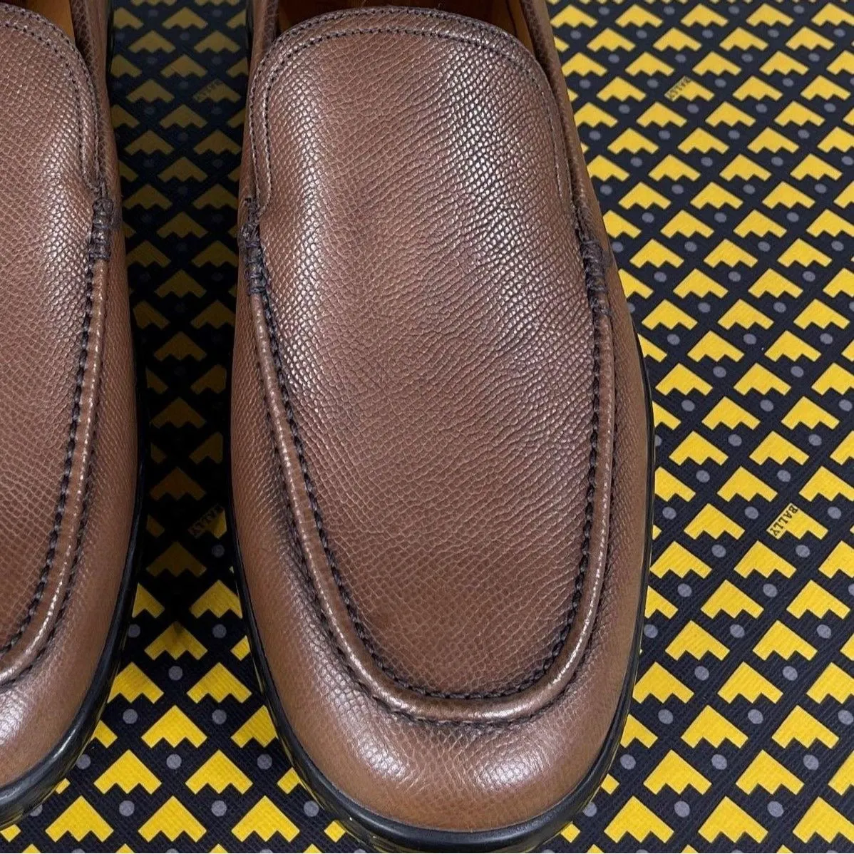 Bally Mils Coffee Leather Loafers w/ Defect