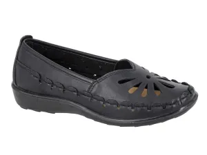 Boulevard L516A Womens Closed Toe Punched Casual
