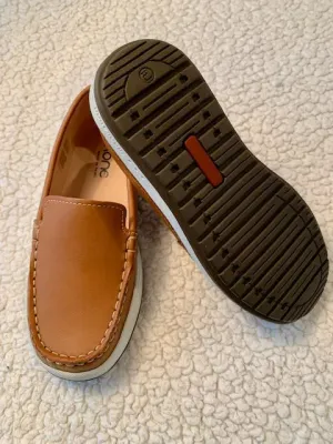 BOYS SLIP ON LOAFER IN NATURAL