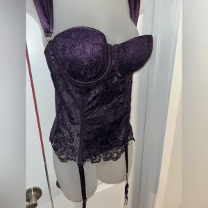 Dreamgirl Deep Purple Corset / Underwire Bra Lingerie with Lace Cut Outs Size 34