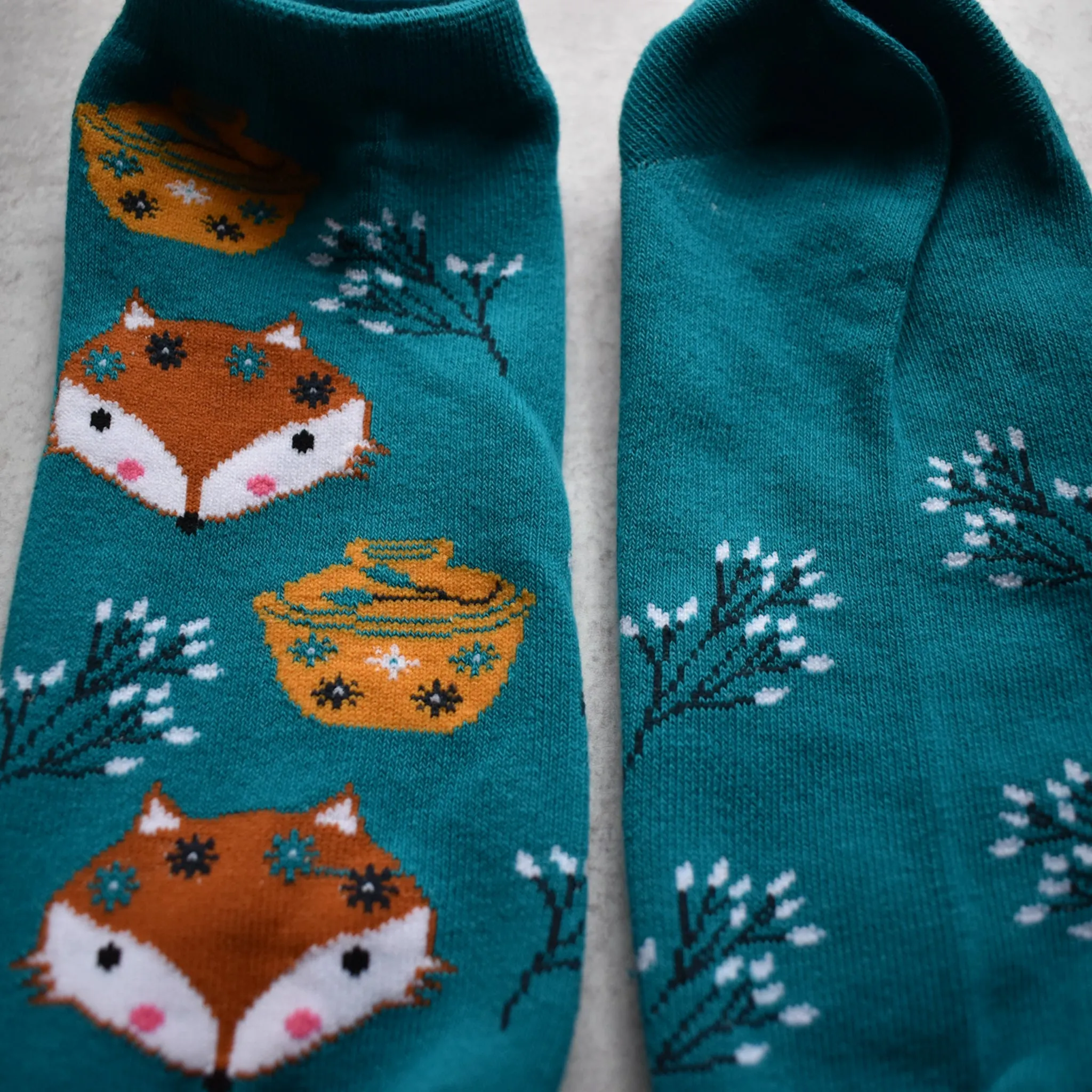 Fox with a Gaiwan Ankle Socks
