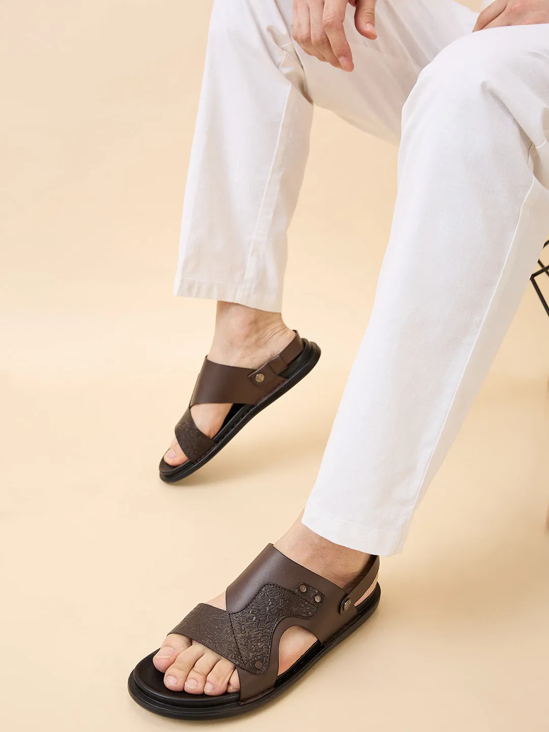 Imperio By Regal Brown Men Textured Leather Sandals