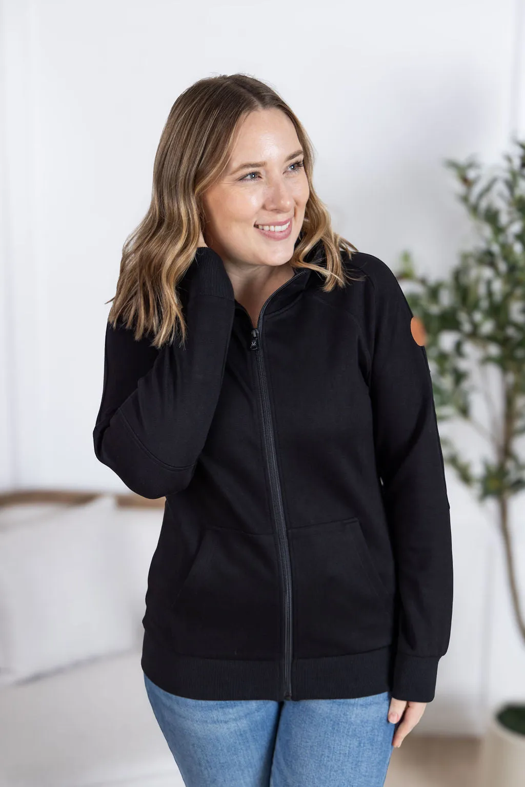 IN PRODUCTION Scuba FullZip Hoodie - Black