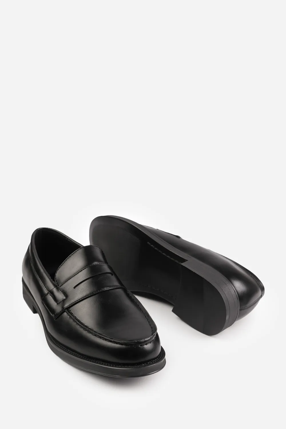 JAMES SLIP ON LOAFERS IN BLACK