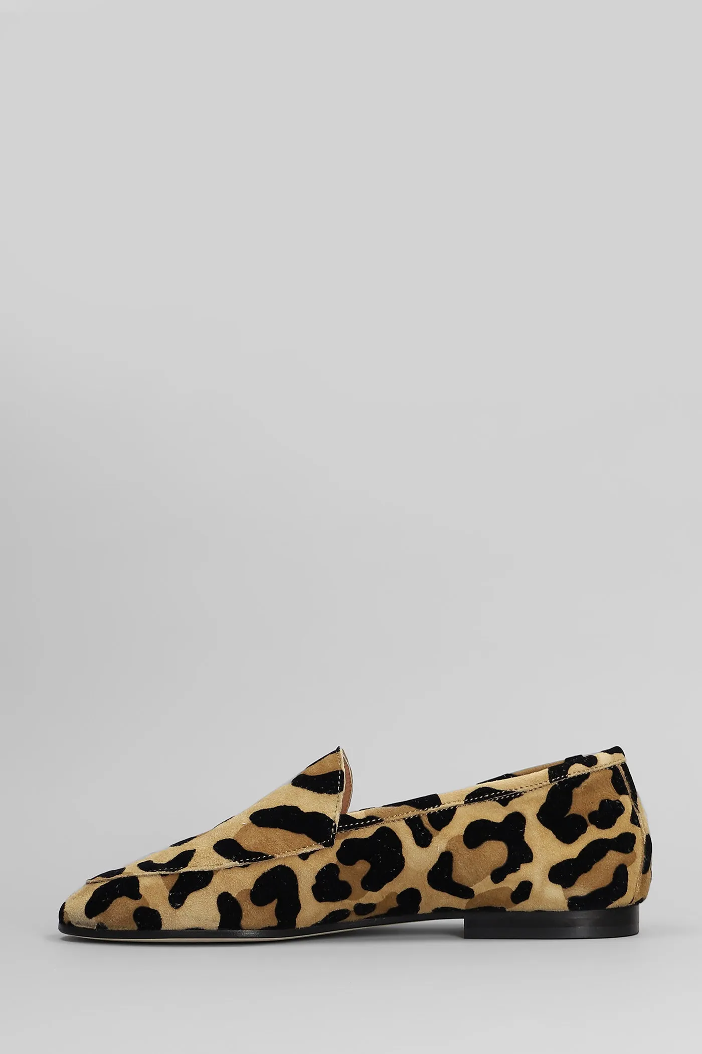 Loafers in Animalier suede