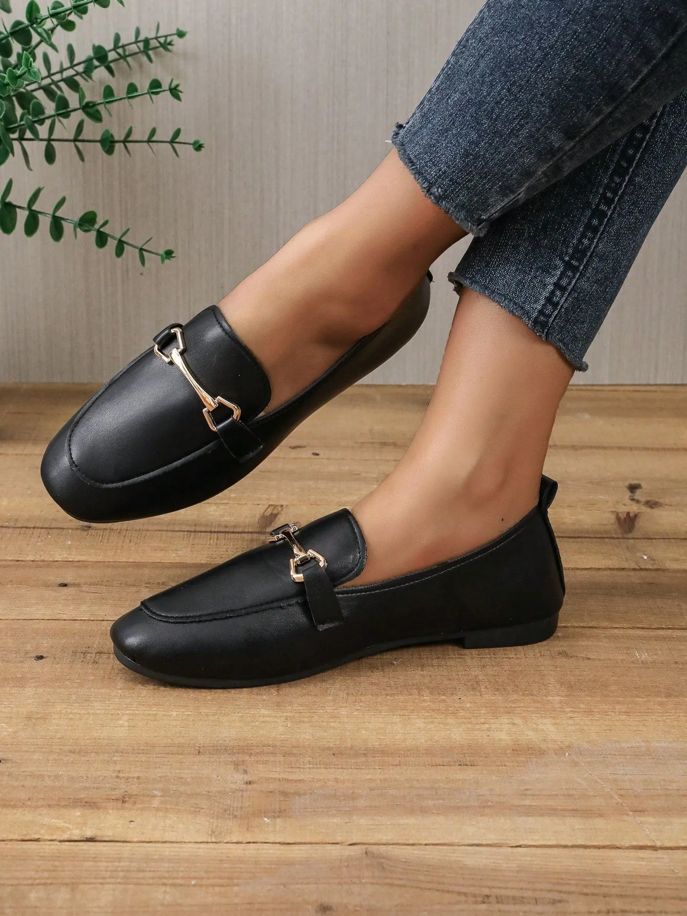 Metal Decor Slip-on Flat Loafers