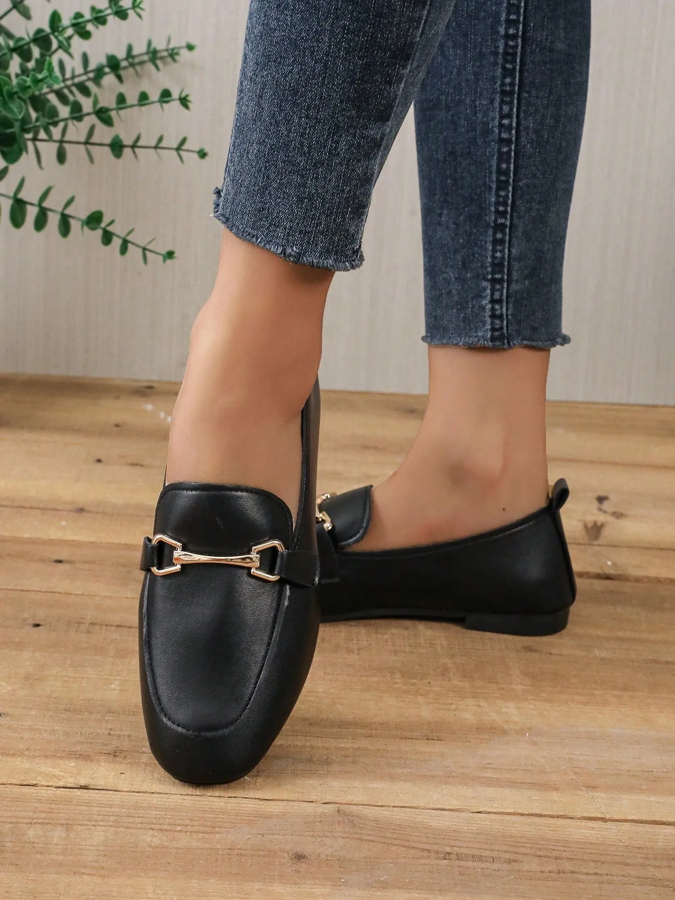 Metal Decor Slip-on Flat Loafers