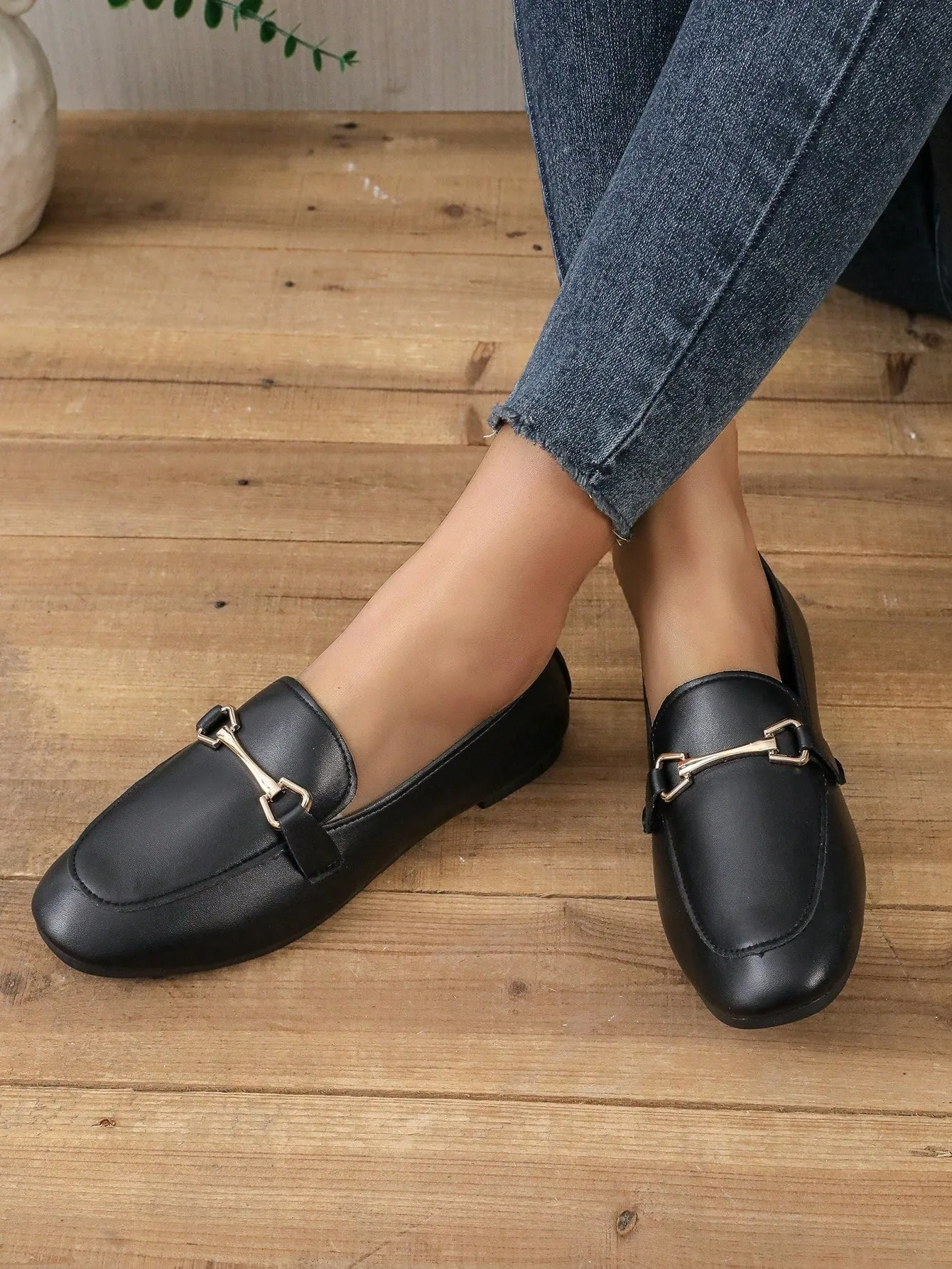 Metal Decor Slip-on Flat Loafers