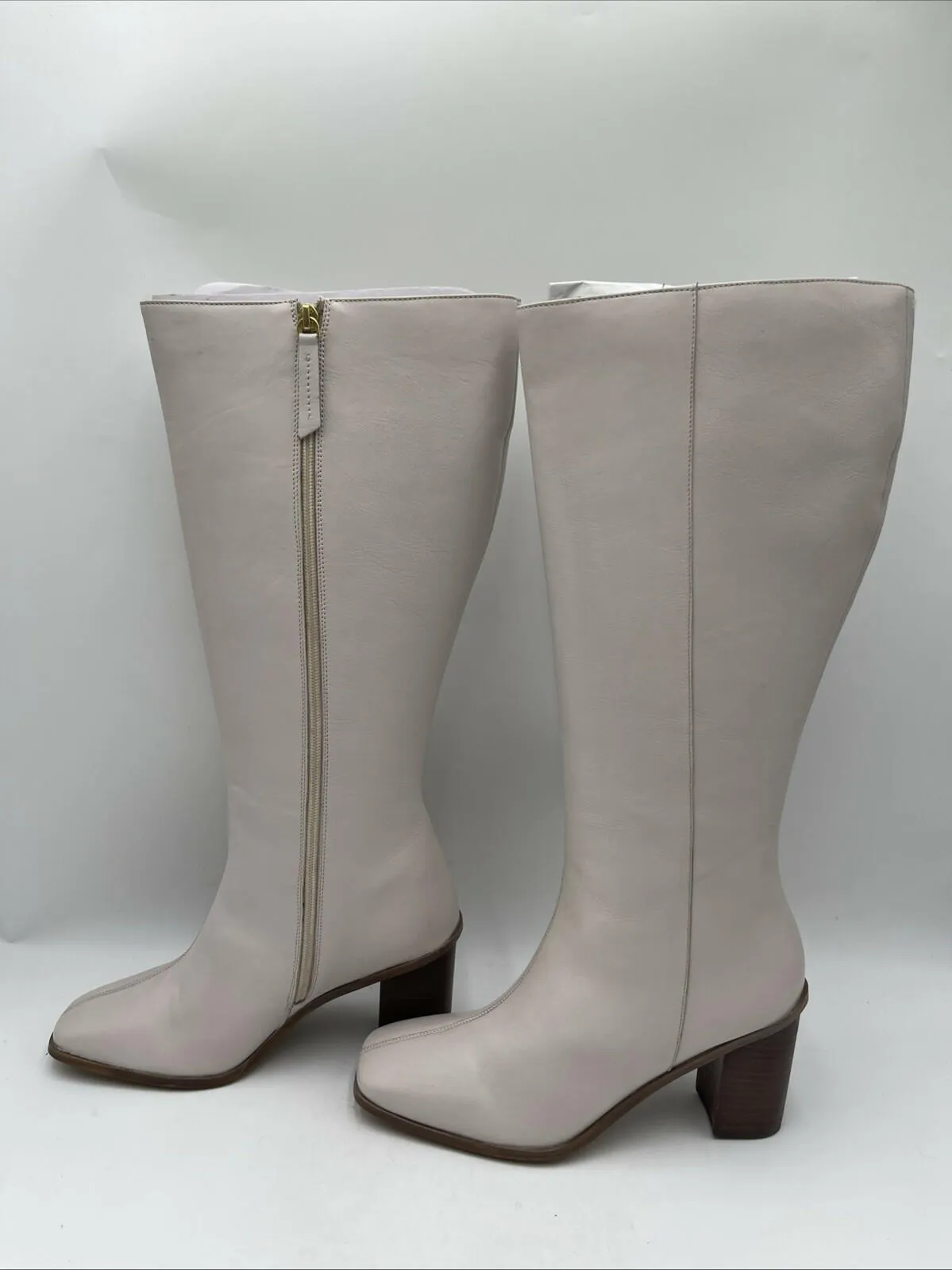 NWB Journee Collection Women's Tamori Knee High Boots White Size 10WC