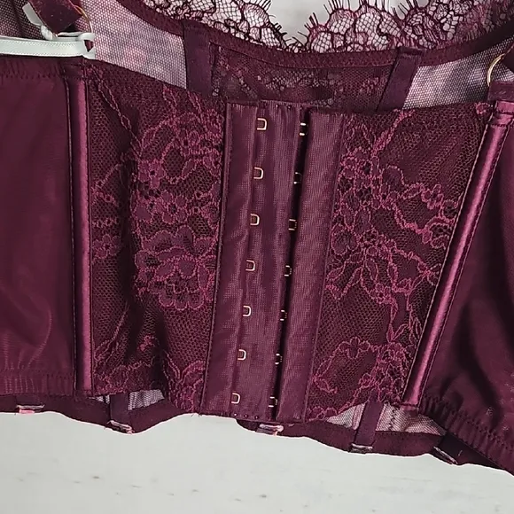 NWT Victoria's Secret Dream Angels Floral Bustier Unlined Bra Top in Burgundy