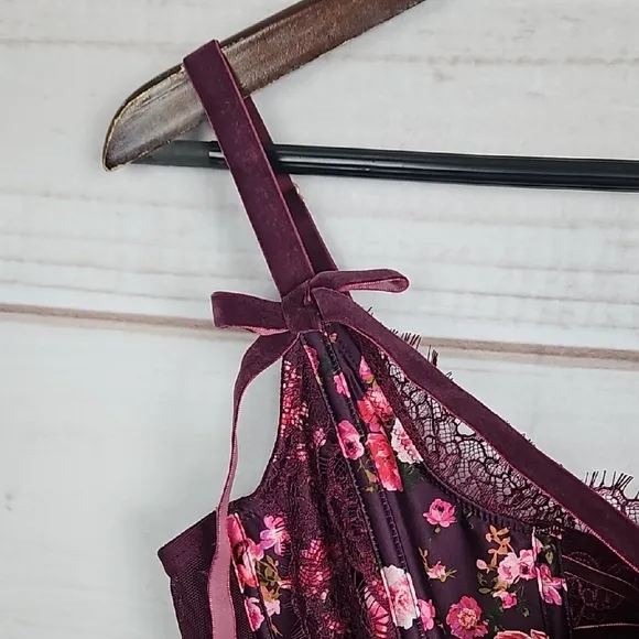NWT Victoria's Secret Dream Angels Floral Bustier Unlined Bra Top in Burgundy