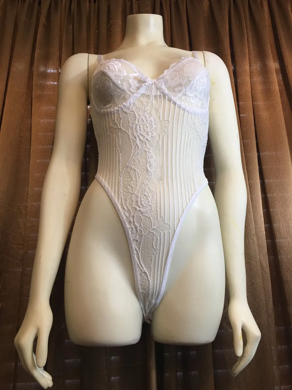 “PUSSY CAT” (WHITE)