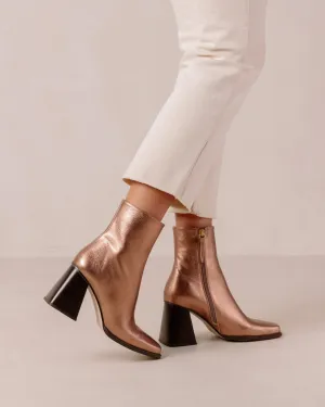 South Shimmer Quartz Pink Boots