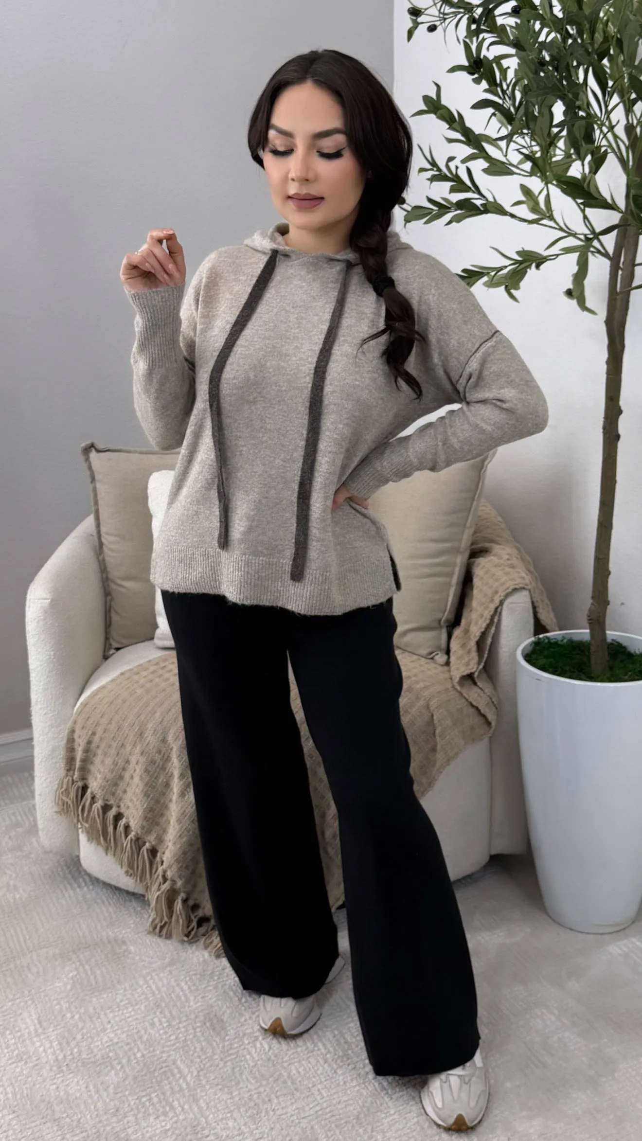 SUNDAY HOODIE