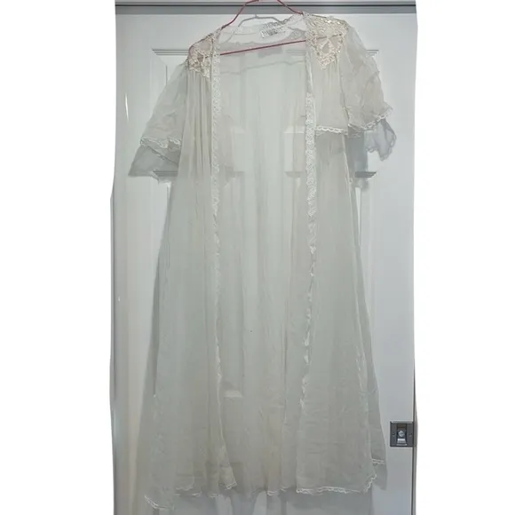 Val Mode Lingerie Womens White Lace Wedding Lingerie Made in USA Vintage M
