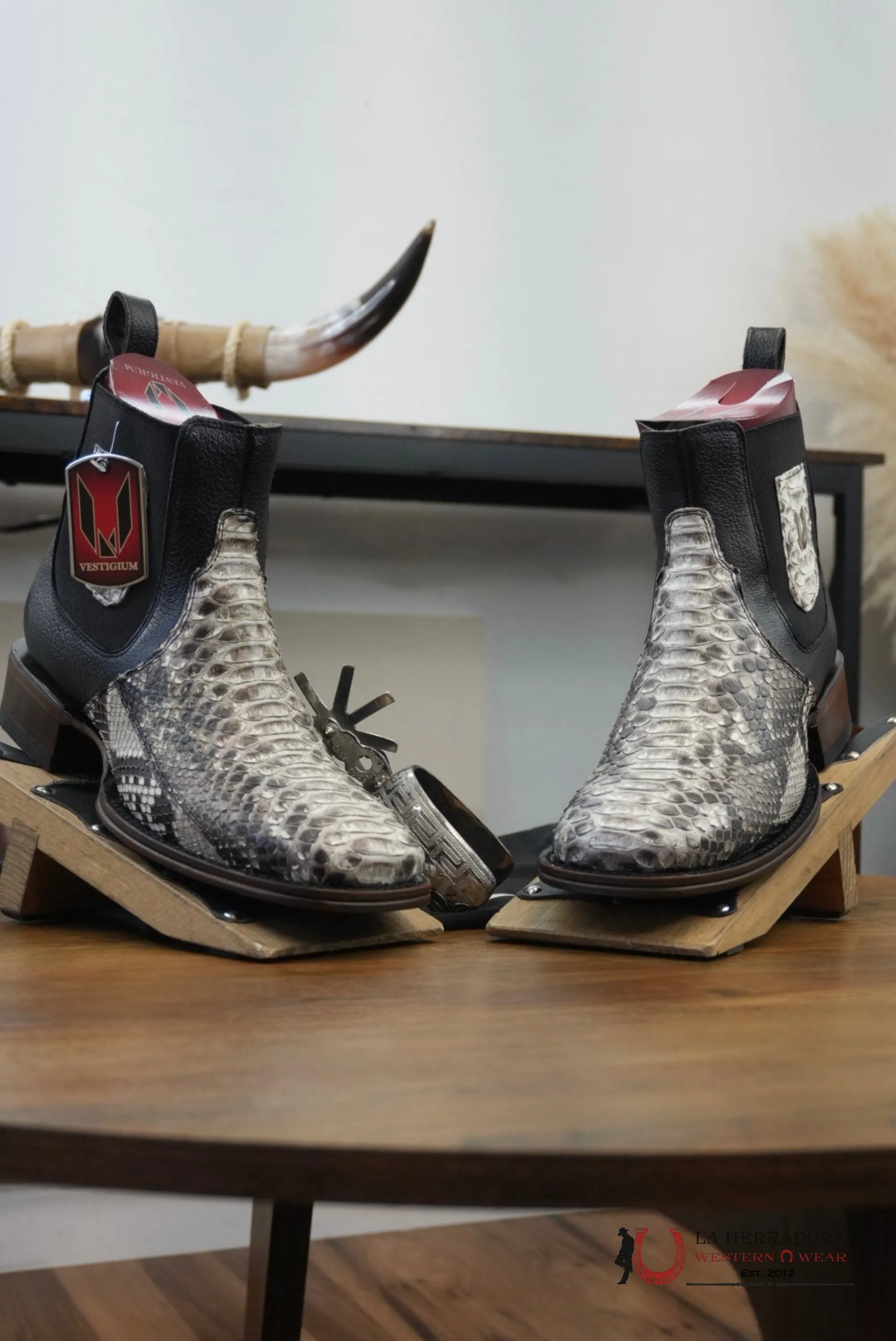 VESTIGIUM SHORTBOOT EXOTIC PYTHON NOBUCK NATURAL - 5749