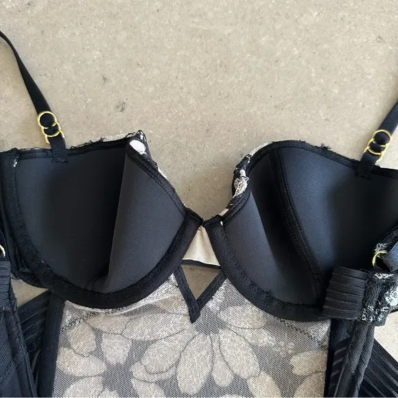 Victoria’s Secret Floral Lingerie 34B