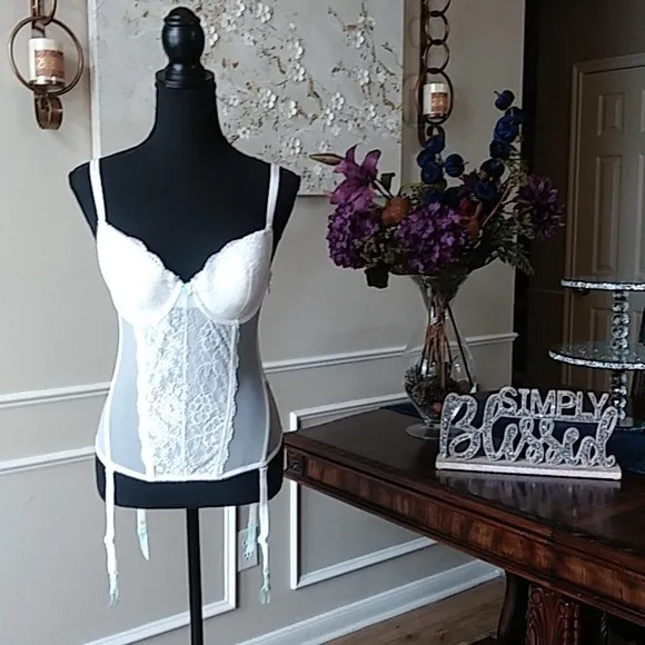 Victoria's Secret I Do Bridal White Garter Corset. Size 36C