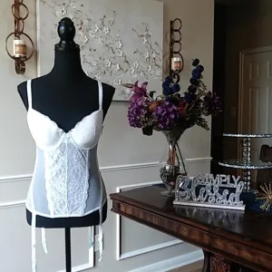 Victoria's Secret I Do Bridal White Garter Corset. Size 36C