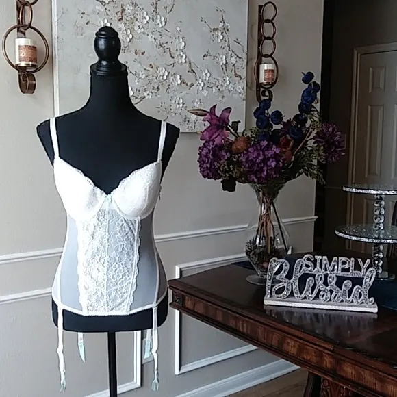 Victoria's Secret I Do Bridal White Garter Corset. Size 36C