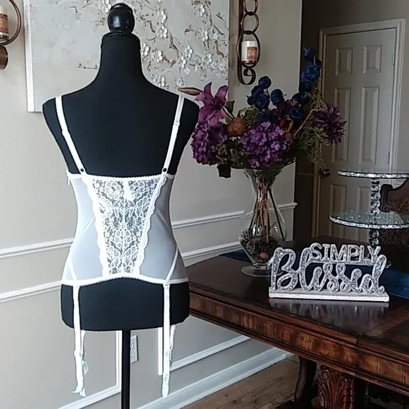 Victoria's Secret I Do Bridal White Garter Corset. Size 36C