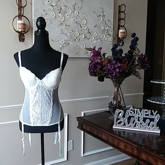 Victoria's Secret I Do Bridal White Garter Corset. Size 36C