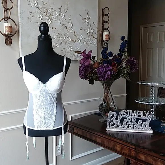 Victoria's Secret I Do Bridal White Garter Corset. Size 36C