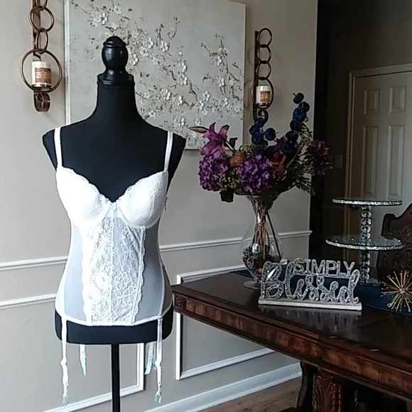 Victoria's Secret I Do Bridal White Garter Corset. Size 36C