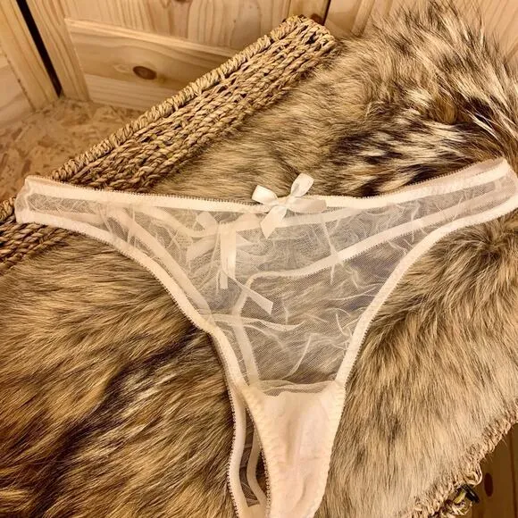 Victoria’s Secret I DO Lingerie Set Size 36D Wedding White Lace Honeymoon Sheer