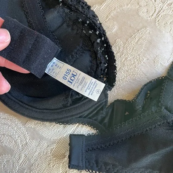 Vintage Lou Underwire lightly Padded Embroidered Lace Bra in Black 36B