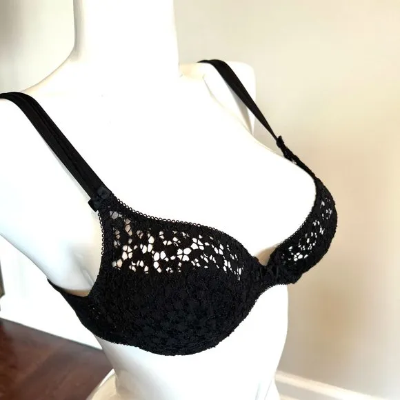 Vintage Lou Underwire lightly Padded Embroidered Lace Bra in Black 36B