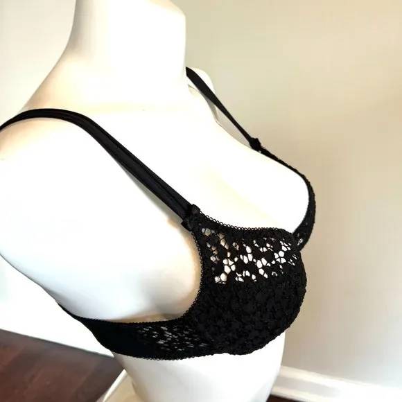 Vintage Lou Underwire lightly Padded Embroidered Lace Bra in Black 36B