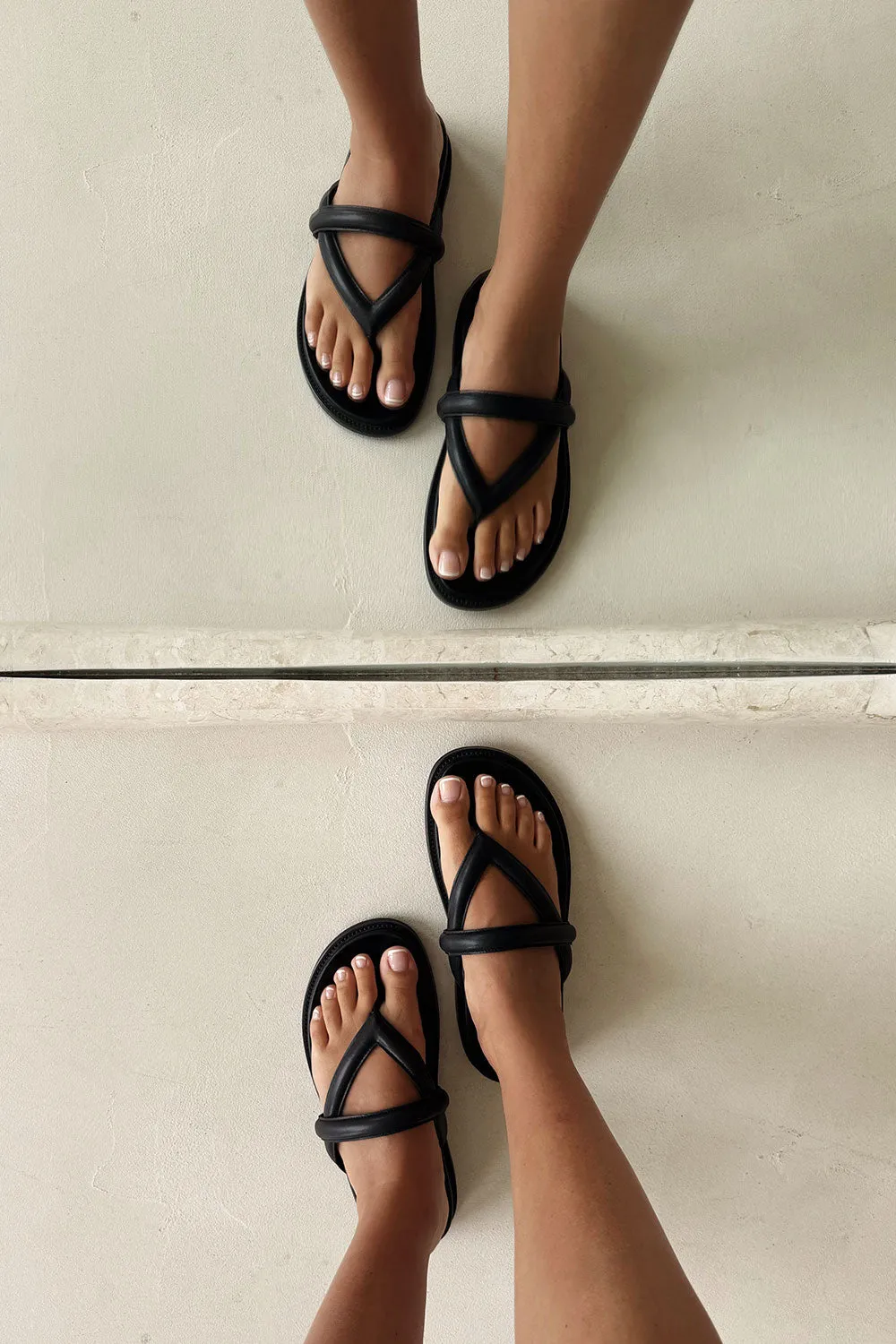 Vivian Sandals - Black